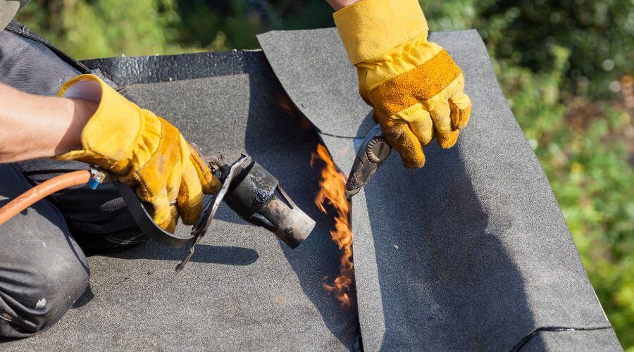 Expert Emergency Roof Repairs services in Hooppole, IL